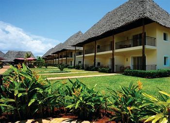 Hotel Front - Evening or Night